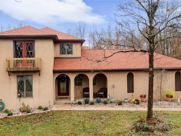 1125 Oakenshaw Drive, Lanesville, IN 47136