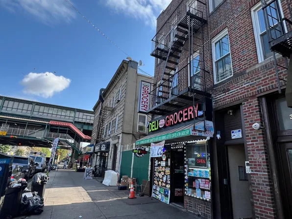 382 Avenue P image 9 of 19