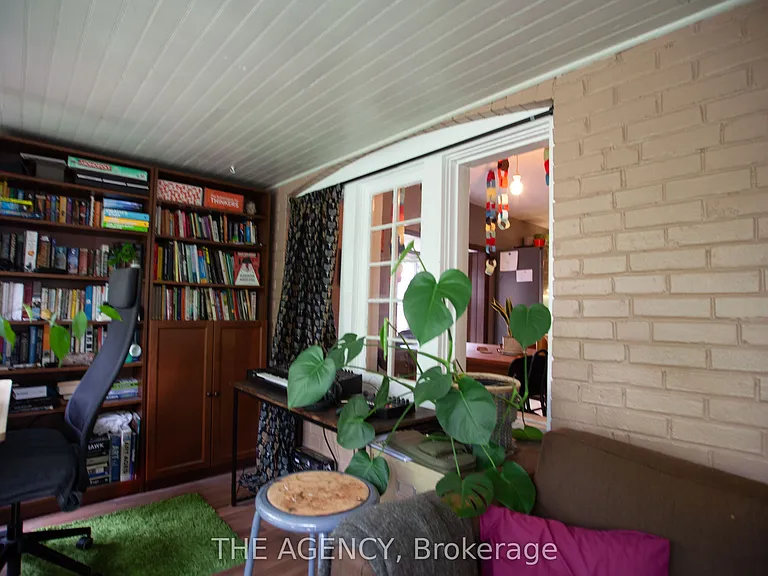 43 Indian Road Cres #2F — Photo 18
