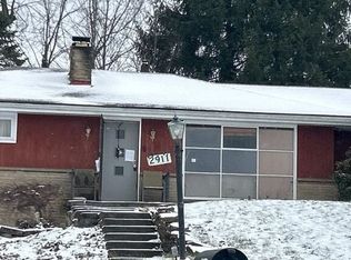 2911 Clayton Rd, Beaver Falls, PA 15010