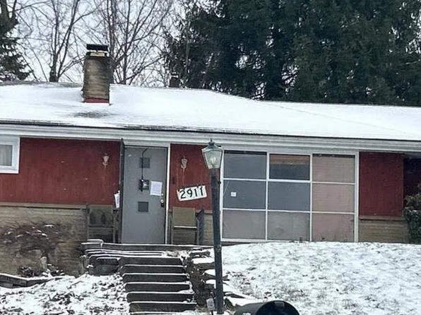 2911 Clayton Rd, Beaver Falls, PA 15010