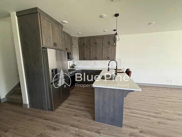5133 Beach Dr #1 — Photo 5