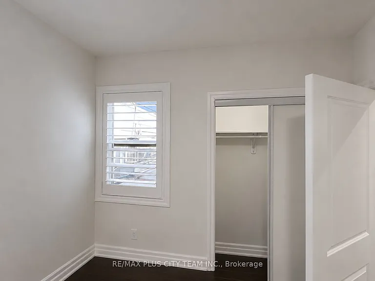 1027 Pape Ave #A — Photo 6