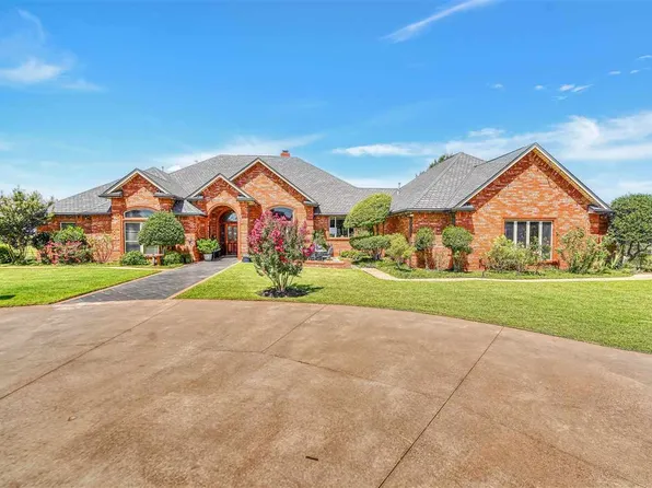 606 NE Flower Mound Rd, Lawton, OK 73507