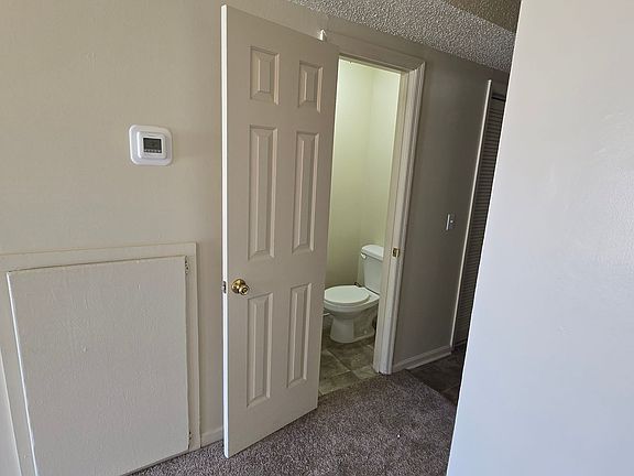 5th image of 124 Villas Ct #C