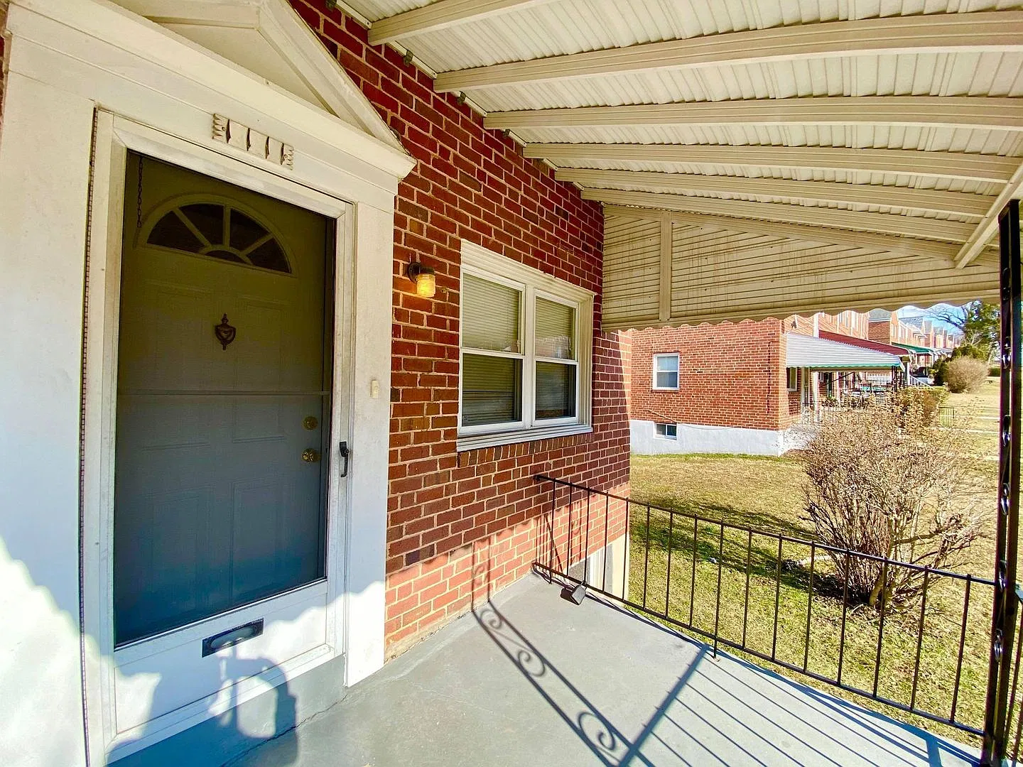 Charming 3BD/1.5BA Townhome w/ Communal Parking in West Hills, MD! — Photo 2