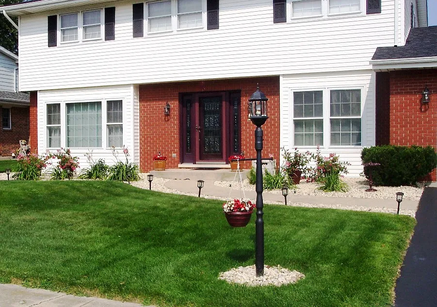 18419 Carriage Ln photo 1