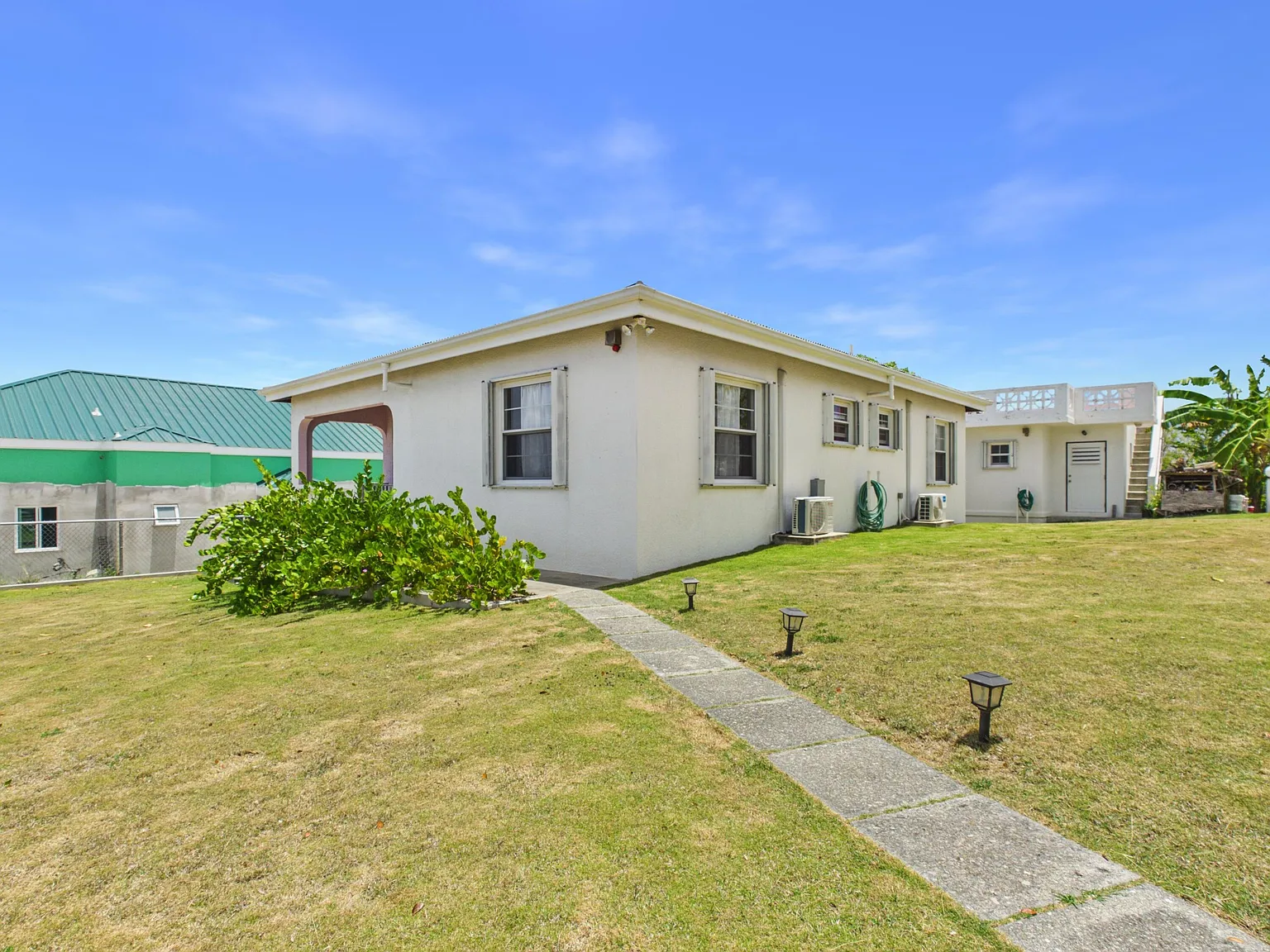 2 bed, $2,250 — Photo 2