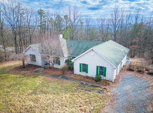 295 E Mountain Top Rd, Summit Hill, PA 18250