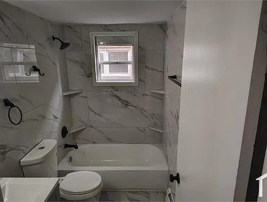 3 bed, 4791 sqft, $2,000 — Photo 2