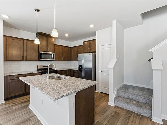 7th image of this home