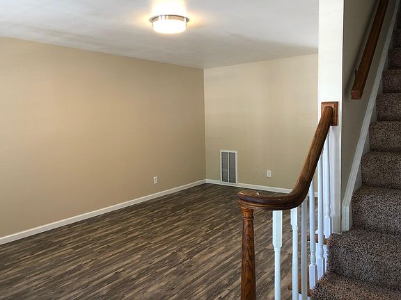 5th image of 4 Trenton Sq #4