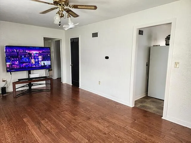 260 Meadow Rd — Photo 6