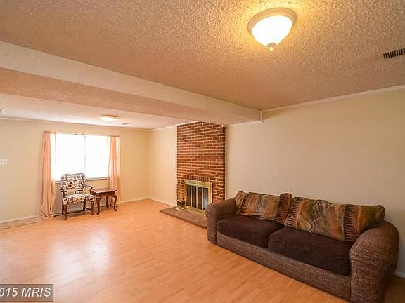 4th image of 4992 Landover Ct