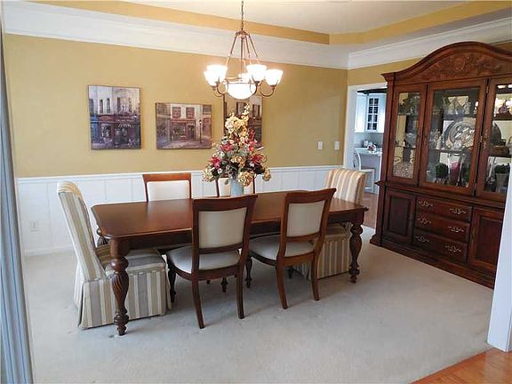 5th image of 1560 Claireridge Ct