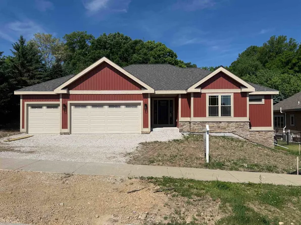 3 Savannah Pkwy, Deerfield, WI 53531