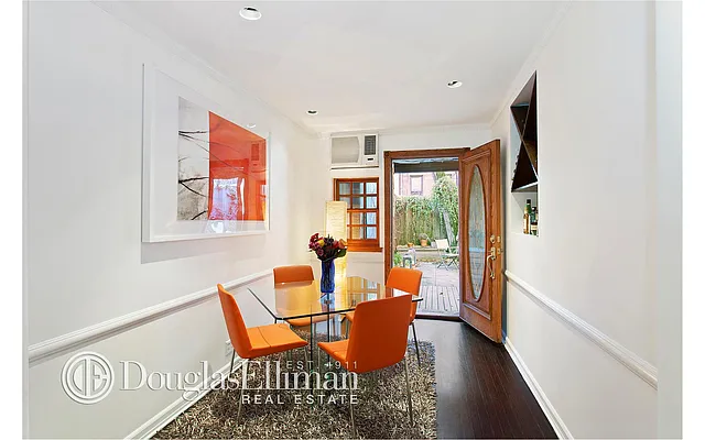 Sold by Douglas Elliman | media 24