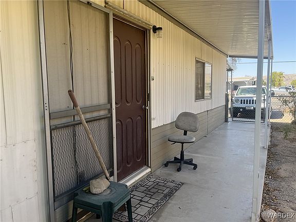 3rd image of 1420 Lakeside Drive