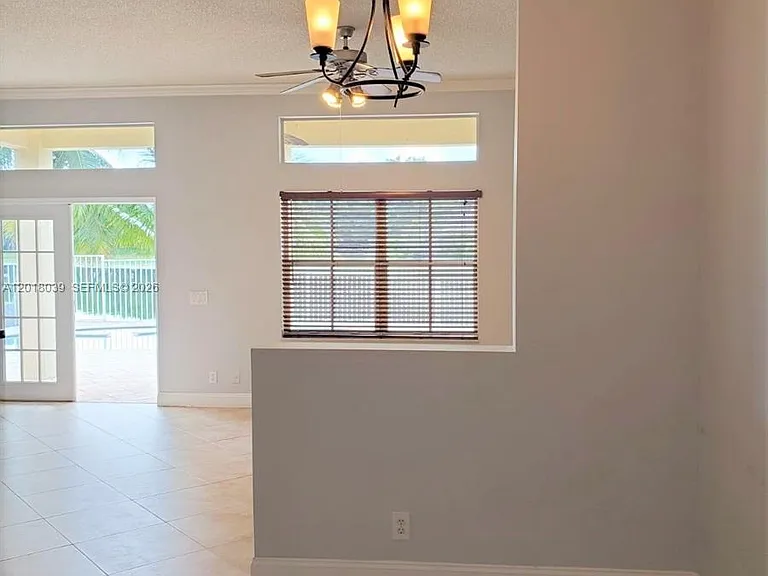 777 Tanglewood Cir — Photo 9
