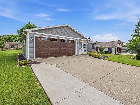 4th image of 405 Eilbes Ave