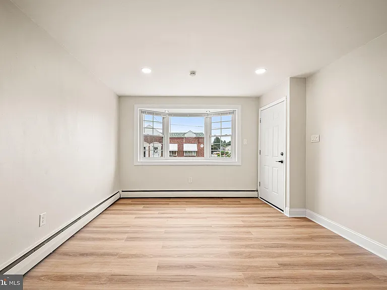 636 Arthur St #1 — Photo 11