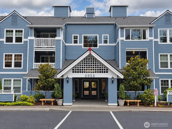 3935 226th Place SE #313, Issaquah, WA 98029
