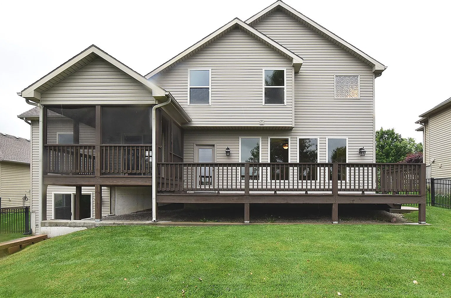 Stunning Custom-Built Home — Photo 2