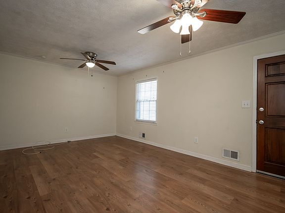 4th image of 135 McAlpin Dr