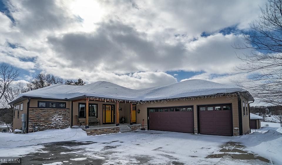 1st image of 4017 Osgood Ct N