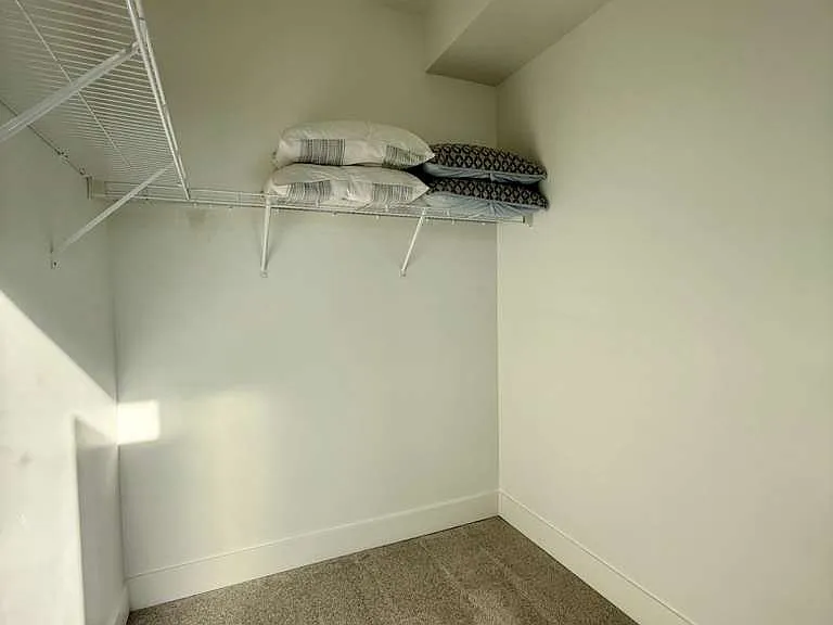 1495 Superior Ave — Photo 30