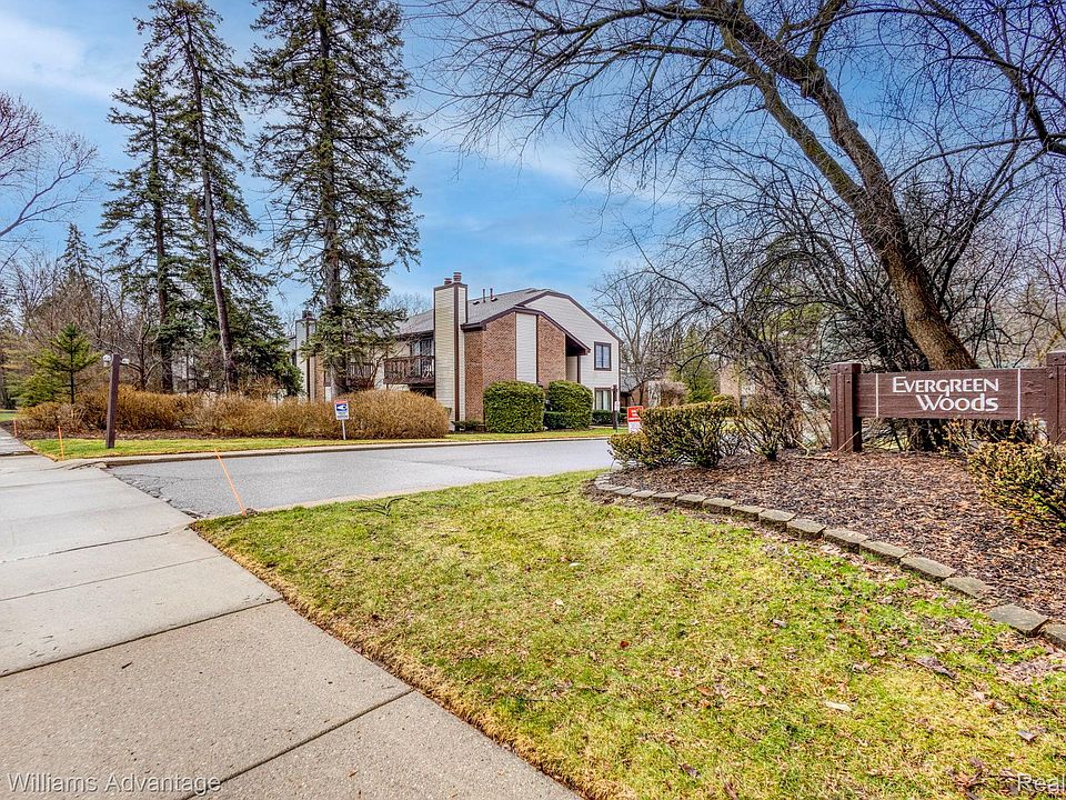 1st image of 24285 Evergreen Rd