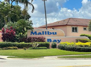 805 NW 208th Cir #D, Hollywood, FL 33029