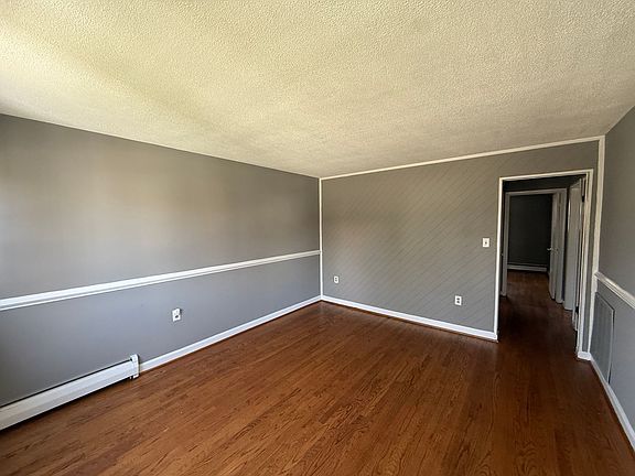 2nd image of 6008 1/2 Burgess Ave