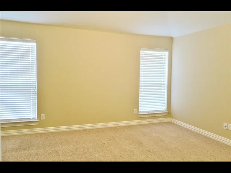 3845 Cedar Falls Dr — Photo 13