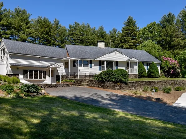 55 Old Common Rd, Auburn, MA 01501