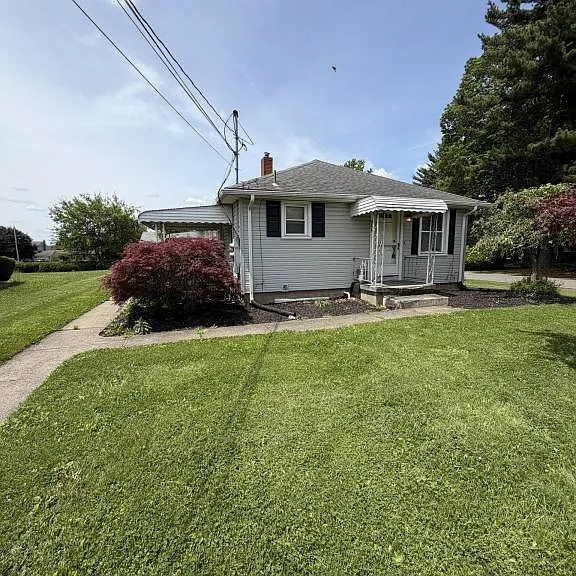 994 N Lincoln Ave — Photo 1