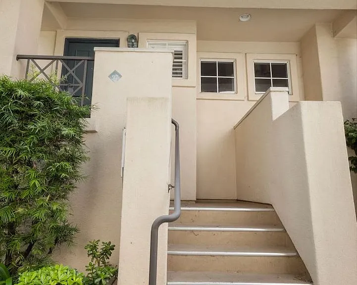 97 Shorebreaker Dr — Photo 2
