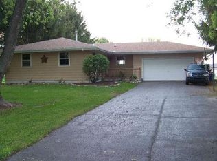 9 Sandra Ct, Sandwich, IL 60548