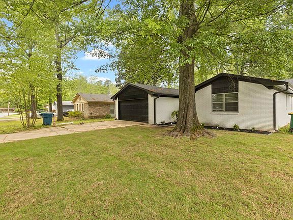 3rd image of 5306 Dickens Ln