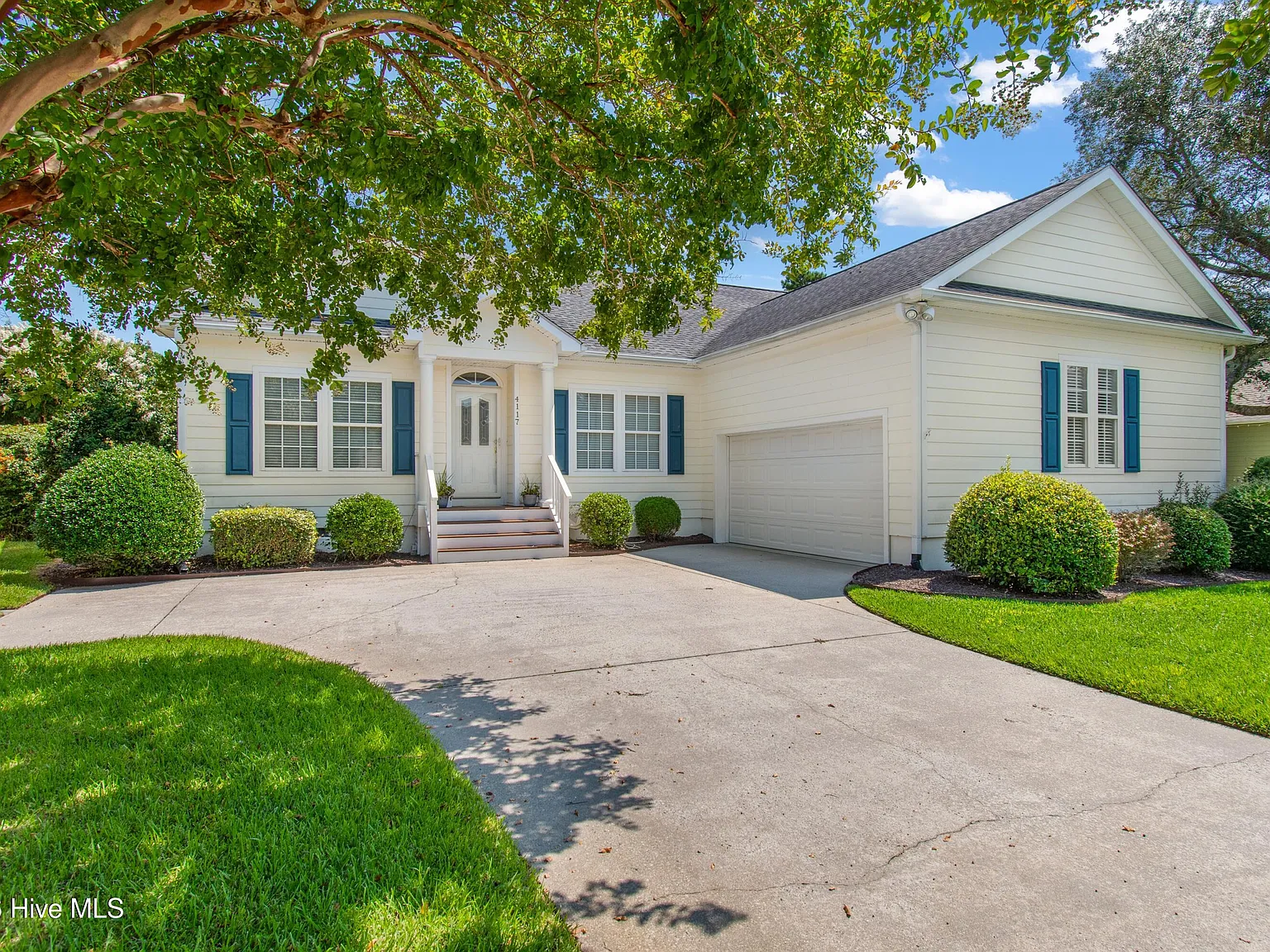 3 bed, 2.0 bath, $2,900 — Photo 1