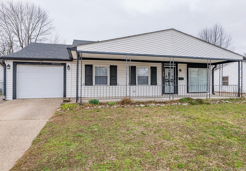 1st image of 829 Springdale Dr