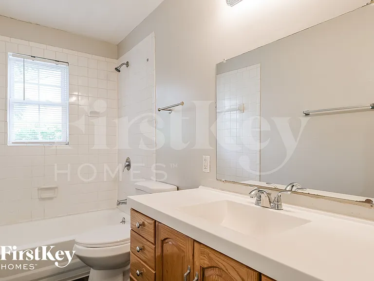 14501 Soho Dr — Photo 10