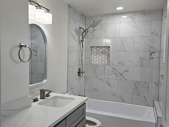 5th image of 4231 S Graham St