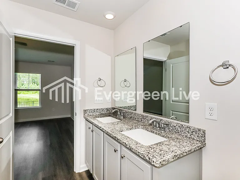 2244 Courtina Way — Photo 11