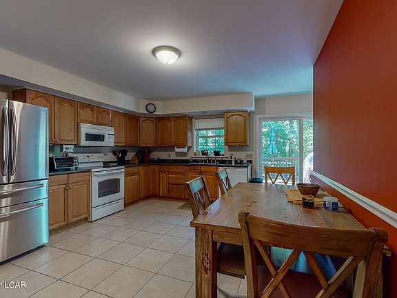 4th image of 1271 Woodhaven Dr