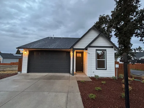 9314 Glory Ct NE, Salem, OR 97305