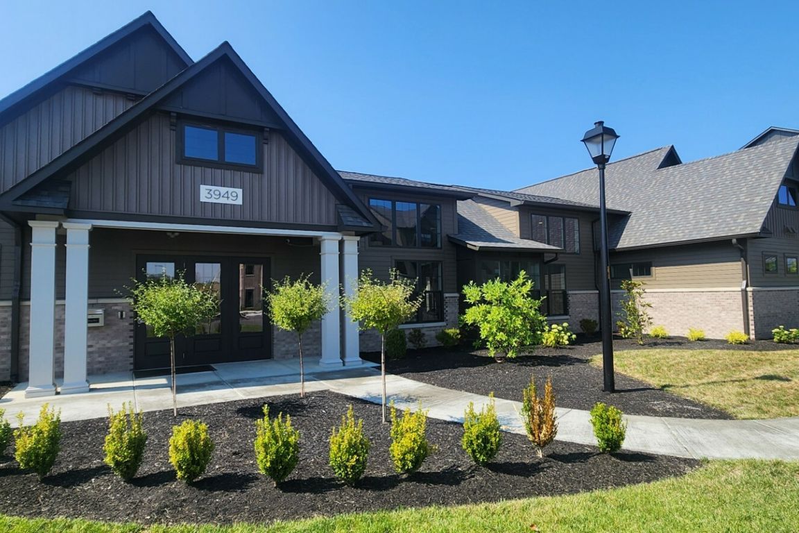 Vicinity clubhouse