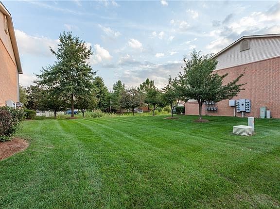5th image of 45745 Wildrye Ct