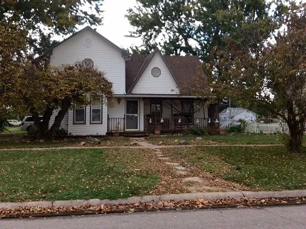 103 S 12th St, Tekamah, NE 68061