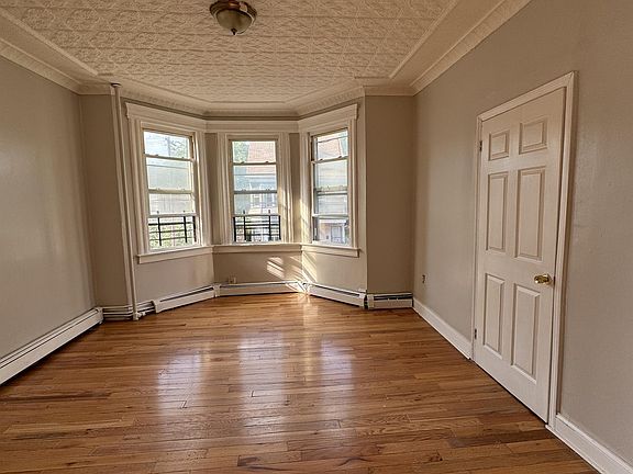 4th image of 164 W Bigelow St #2